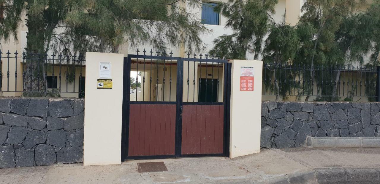 Beautiful Studio On The Seafront Costa Teguise Exterior foto